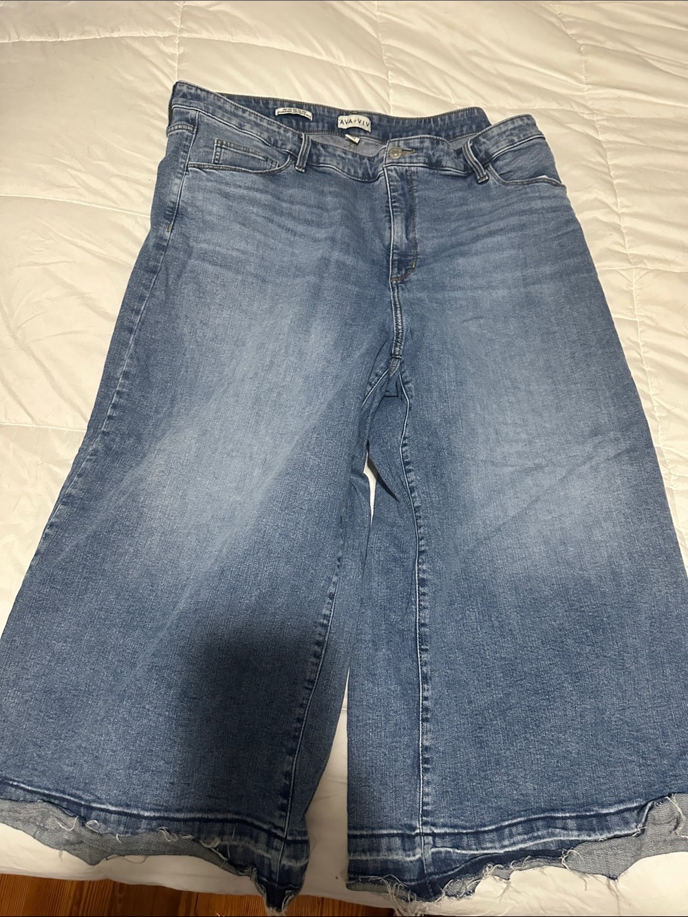 Ava & Viv Light Blue Wide-Leg Crop Jeans